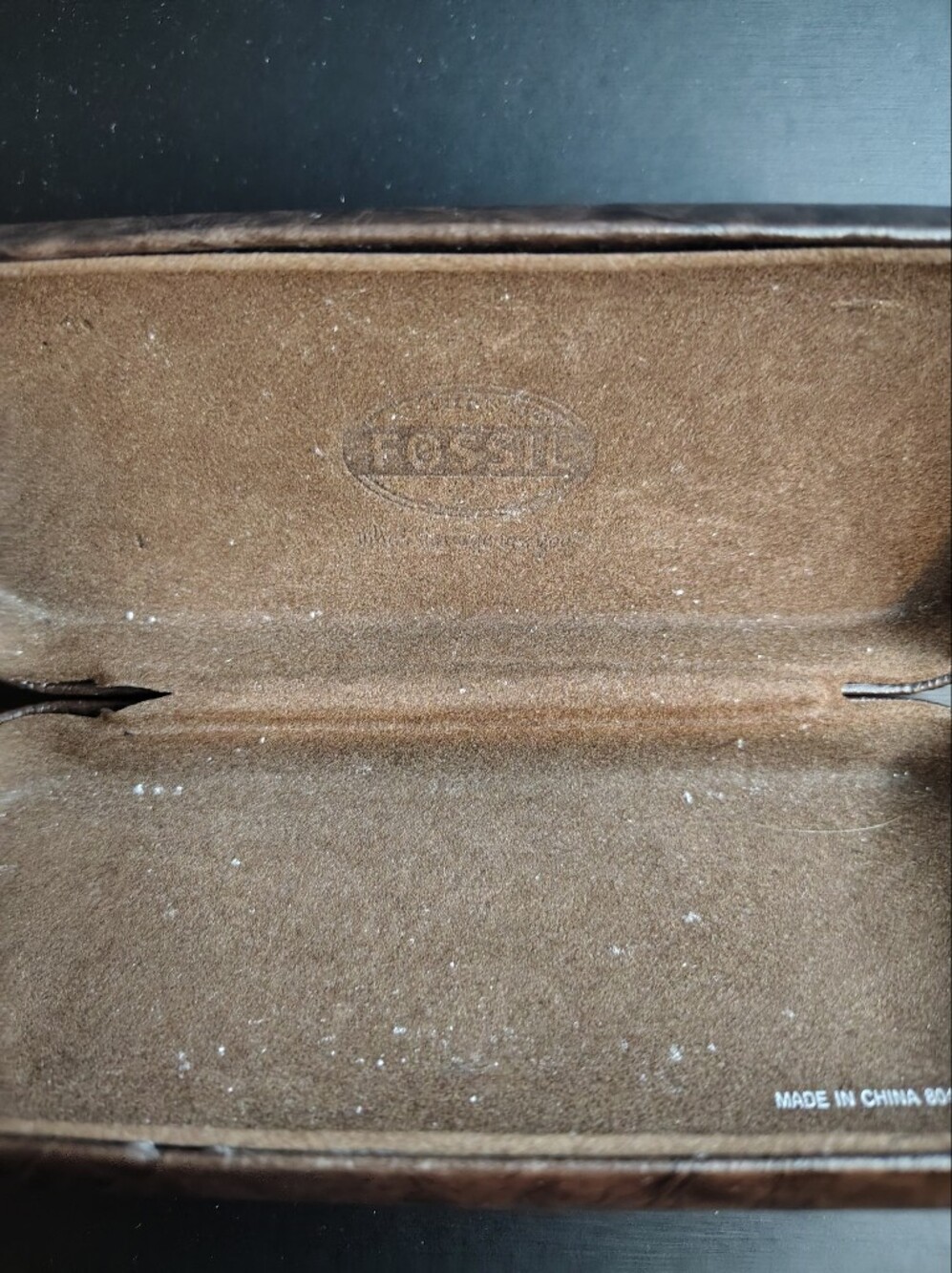 Fossil Vintage Brown Distressed Leather Hard Shell Eyeglass Case - Picture 4 of 5